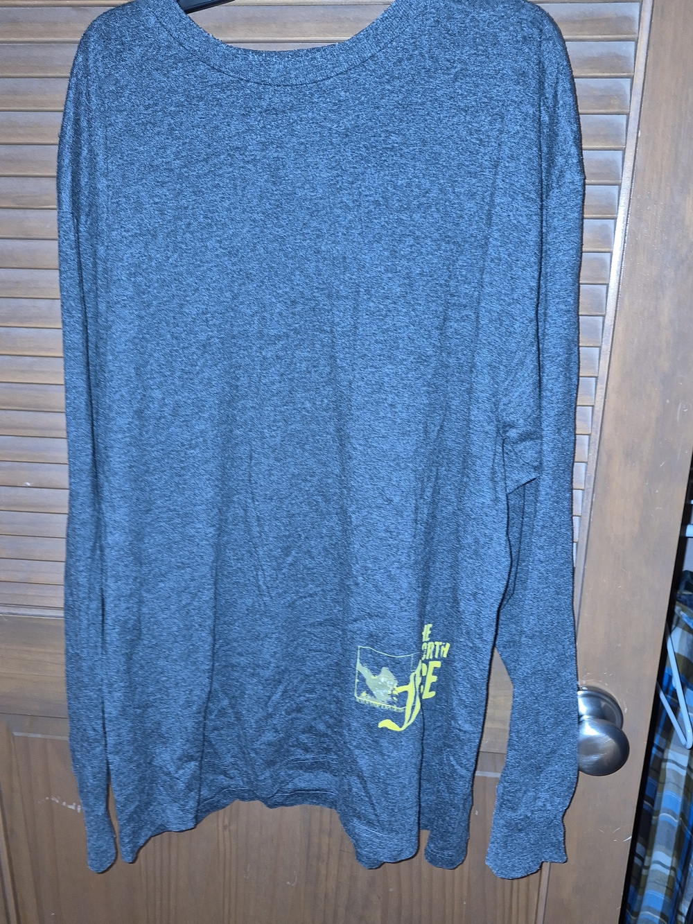 The North Face Men's Long-Sleeve Heathered Blue Crew